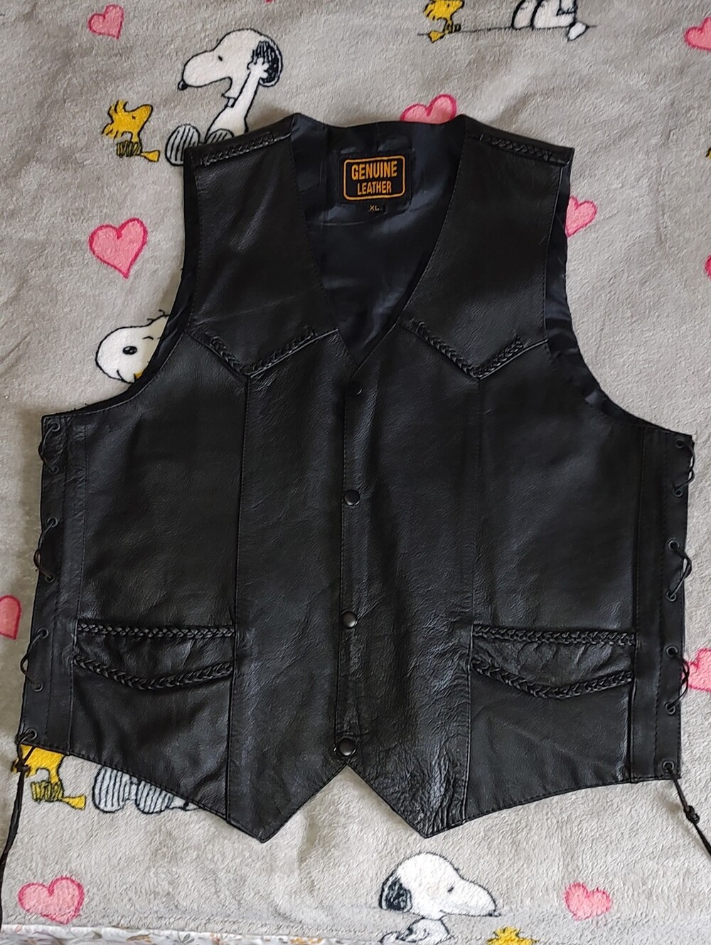 Men's XL Leather Biker Vest New Without Tags Braided Trim With Pockets